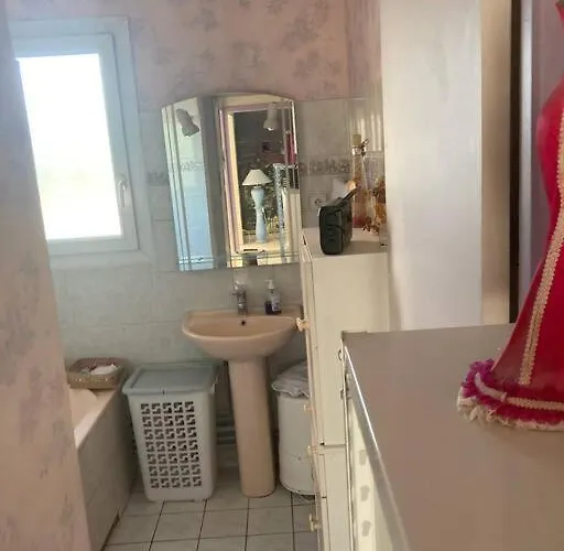 Апартаменты T2 Lumineux Chu Stade Gaston Gerard 2 Nuits Minimum